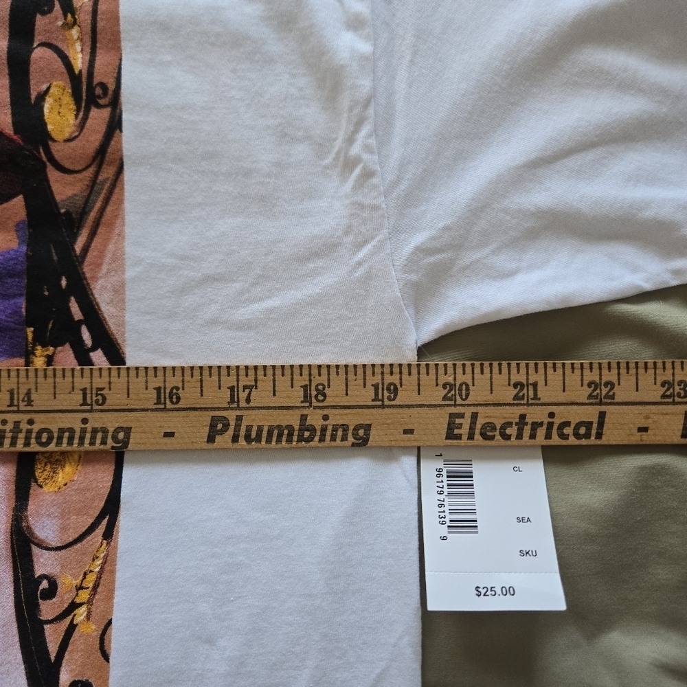 NWT Clueless Graphic T-Shirt in White - Picture 5 of 7